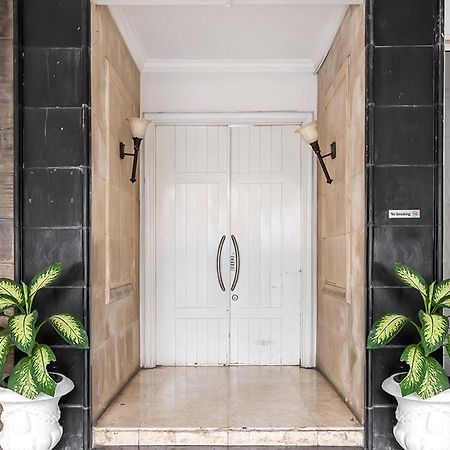 Twospaces Living At The Unit Residence 雅加达 外观 照片